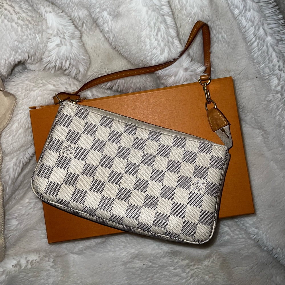 Copy 2- Louis Vuitton POCHETTE ACCESSOIRES (PRICE IS FIRM)